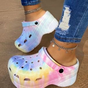 Cape Robbin elevated clogs